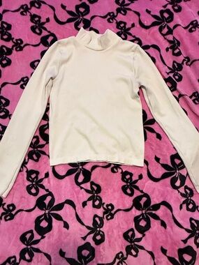 Women’s Cream Long-Sleeve Mock Neck Top